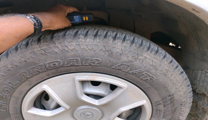 2016 Mahindra Scorpio S2, Diesel, Manual, 56,308 km, tyre