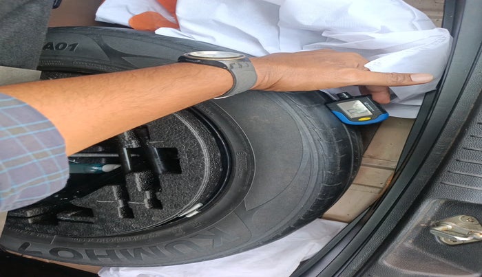 2019 Hyundai Creta SX 1.6 PETROL, Petrol, Manual, 1,05,936 km, tyre