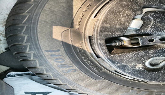 2017 Maruti Vitara Brezza LDI (O), Diesel, Manual, 80,433 km, tyre