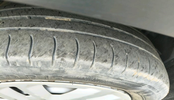 2017 Maruti Vitara Brezza LDI (O), Diesel, Manual, 80,433 km, tyre