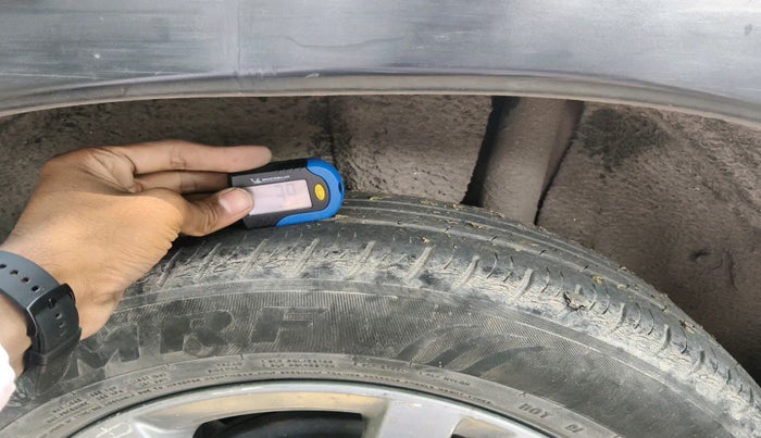 2016 Maruti Vitara Brezza ZDI PLUS DUAL TONE, Diesel, Manual, 1,43,123 km, tyre