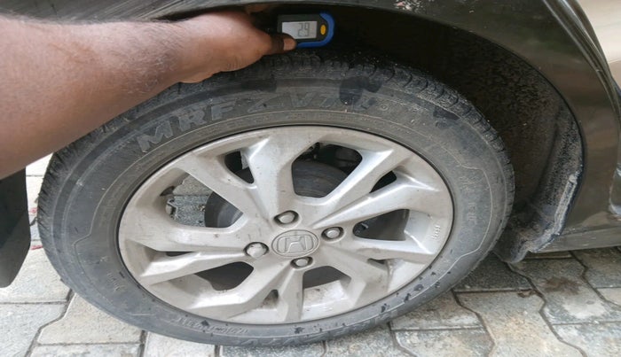 2018 Honda Amaze 1.2L I-VTEC V CVT, Petrol, Automatic, 44,372 km, tyre