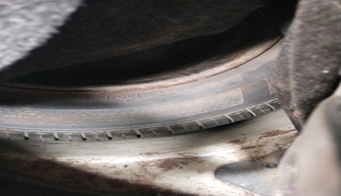 2011 Maruti Swift VDI, Diesel, Manual, 1,34,926 km, tyre