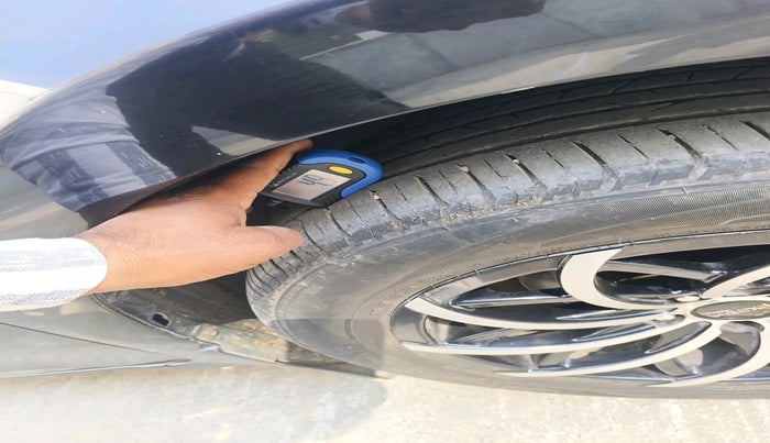 2018 Toyota Corolla Altis G CVT PETROL, Petrol, Automatic, 56,147 km, tyre