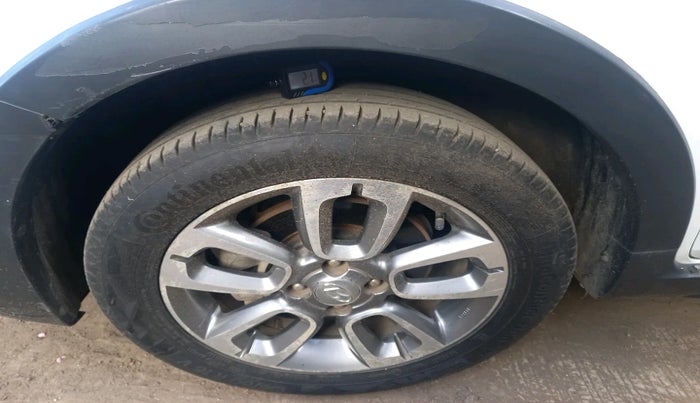 2017 Hyundai i20 Active 1.2 SX, Petrol, Manual, 30,908 km, tyre