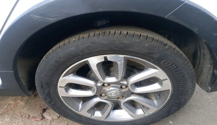 2017 Hyundai i20 Active 1.2 SX, Petrol, Manual, 30,908 km, tyre