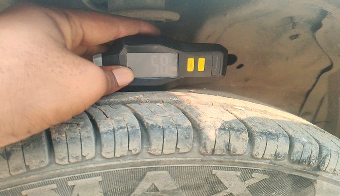 2012 Maruti Wagon R 1.0 LXI CNG, Petrol, Manual, 84,541 km, tyre