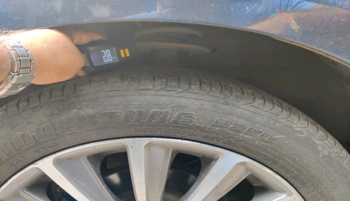 2018 Maruti Ciaz ALPHA 1.5 SHVS PETROL, Petrol, Manual, 60,790 km, tyre