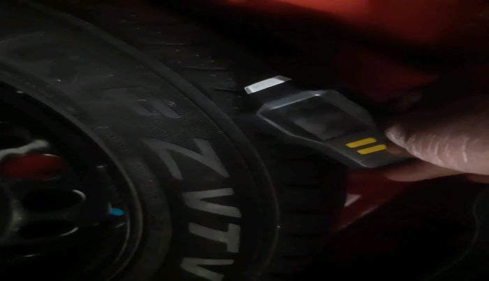 2014 Maruti Swift Dzire VXI, Petrol, Manual, 53,948 km, tyre