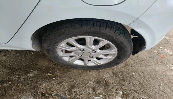 2017 Tata Tiago XZA PETROL, Petrol, Automatic, 76,603 km, tyre