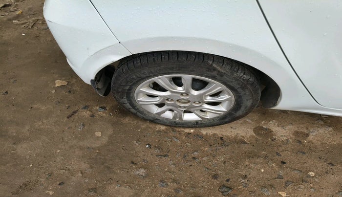 2017 Tata Tiago XZA PETROL, Petrol, Automatic, 76,603 km, tyre