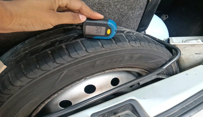 2019 Maruti New Wagon-R LXI CNG 1.0, Petrol, Manual, 1,34,732 km, tyre