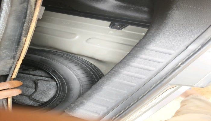 2022 KIA SONET HTX 1.5, Diesel, Manual, 25,523 km, tyre