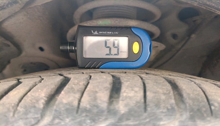 2012 Hyundai Verna FLUIDIC 1.6 VTVT SX, Petrol, Manual, 68,175 km, tyre