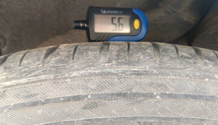 2012 Hyundai Verna FLUIDIC 1.6 VTVT SX, Petrol, Manual, 68,175 km, tyre