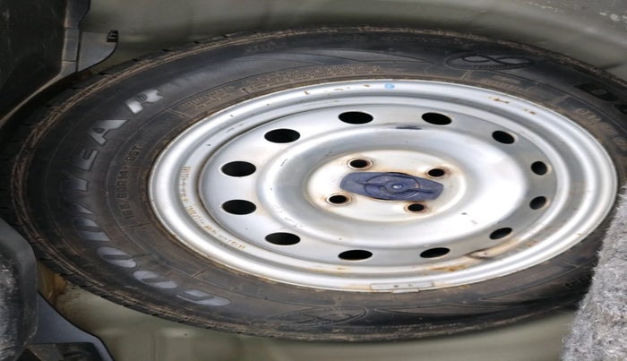 2021 Maruti Swift LXI, Petrol, Manual, 60,056 km, tyre