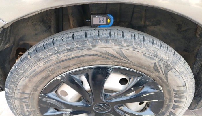 2021 Maruti Swift LXI, Petrol, Manual, 60,056 km, tyre