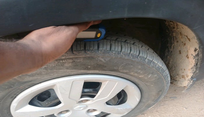 2016 Renault Kwid RXT 0.8, Petrol, Manual, 70,457 km, tyre