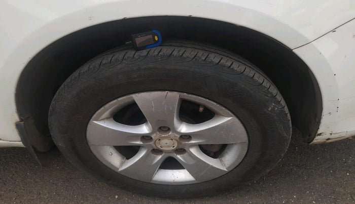 2011 Skoda Fabia ELEGANCE 1.2 TDI, Diesel, Manual, 1,71,912 km, tyre