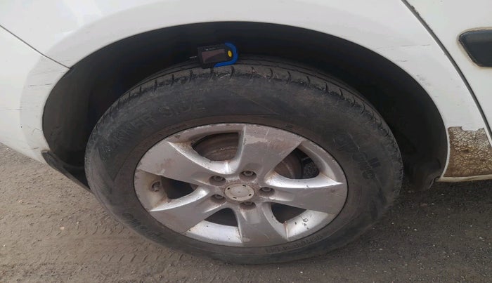 2011 Skoda Fabia ELEGANCE 1.2 TDI, Diesel, Manual, 1,71,912 km, tyre