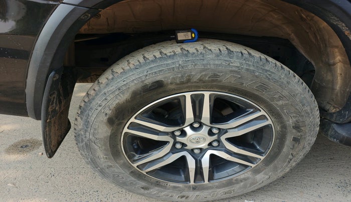 2024 Toyota Fortuner 4X2 MT 2.7 PETROL, Petrol, Manual, 13,607 km, tyre