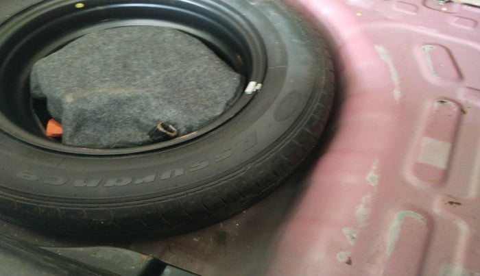 2022 Hyundai VENUE SX (O) 1.5 CRDI, Diesel, Manual, 81,249 km, tyre