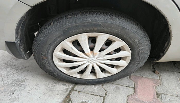 2015 Maruti Swift Dzire VDI, Diesel, Manual, 78,553 km, tyre