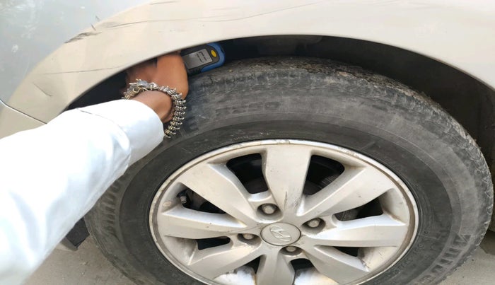 2014 Hyundai i20 ASTA (O) 1.2 WITH SUNROOF, Petrol, Manual, 1,41,706 km, tyre