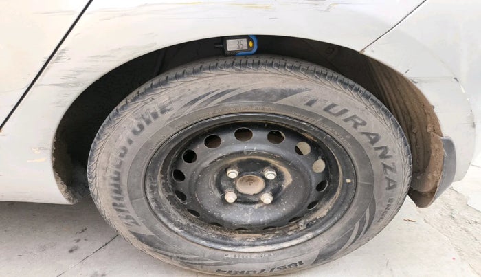 2014 Hyundai i20 ASTA (O) 1.2 WITH SUNROOF, Petrol, Manual, 1,41,706 km, tyre