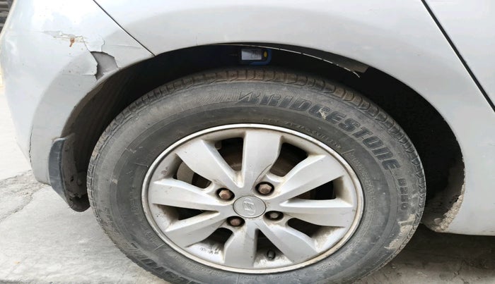 2014 Hyundai i20 ASTA (O) 1.2 WITH SUNROOF, Petrol, Manual, 1,41,706 km, tyre