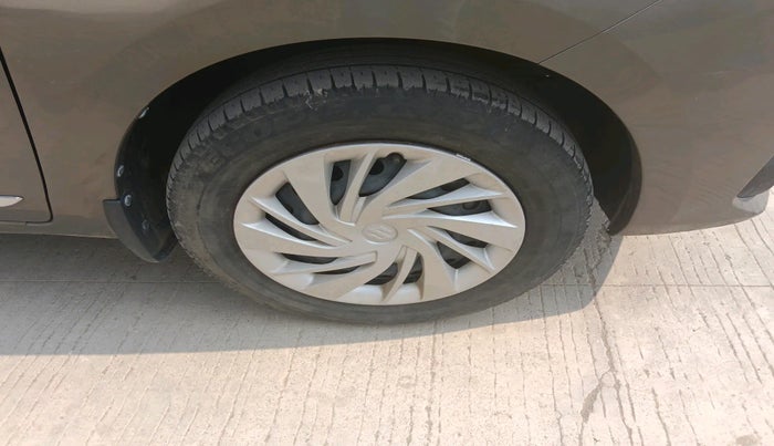 2021 Maruti Ertiga VXI SHVS, Petrol, Manual, 36,797 km, tyre
