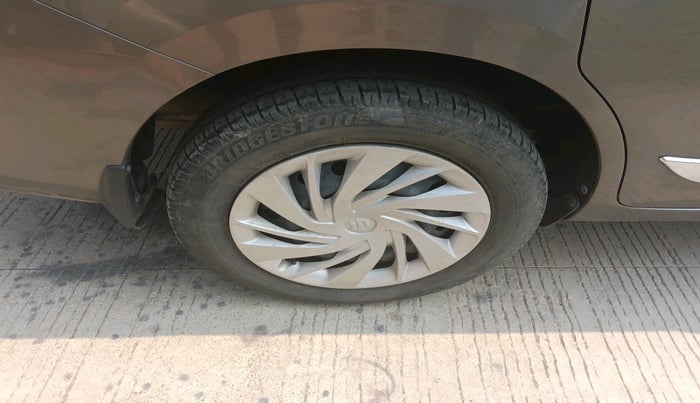 2021 Maruti Ertiga VXI SHVS, Petrol, Manual, 36,797 km, tyre