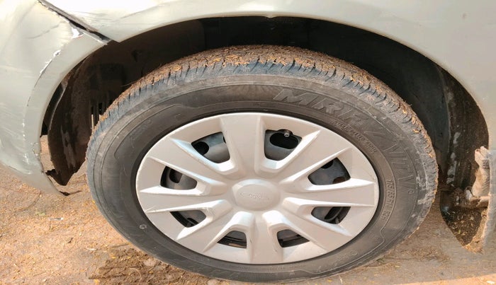 2014 Ford Figo ZXI 1.2 PETROL, Petrol, Manual, 31,229 km, tyre