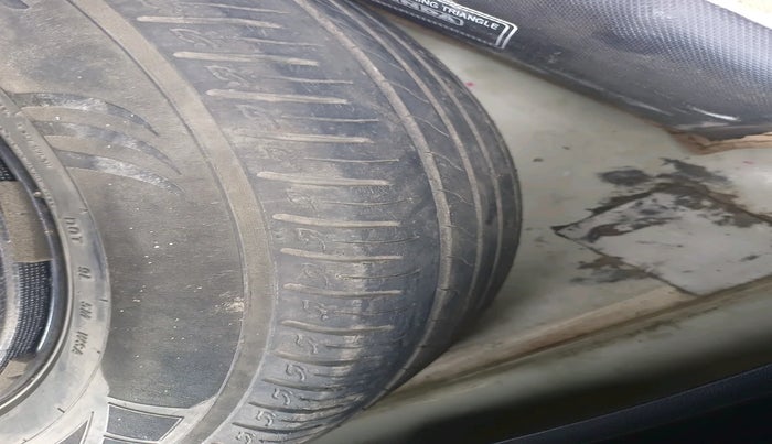 2017 Maruti S Cross ZETA 1.3, Diesel, Manual, 1,19,822 km, tyre