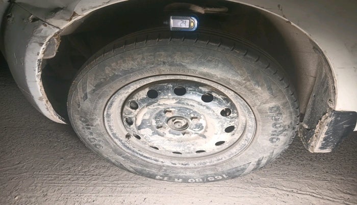 2011 Maruti Ritz VXI, Petrol, Manual, 67,306 km, tyre