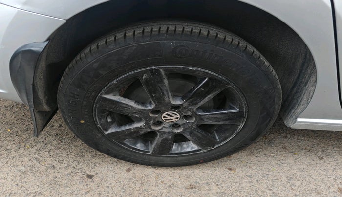 2011 Volkswagen Vento HIGHLINE DIESEL 1.6, Diesel, Manual, 1,45,574 km, tyre