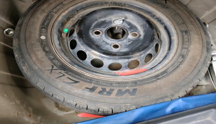 2016 Maruti Alto 800 VXI, Petrol, Manual, 1,17,143 km, tyre