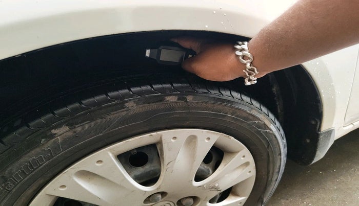 2015 Honda Amaze 1.2L I-VTEC S, Petrol, Manual, 93,208 km, tyre