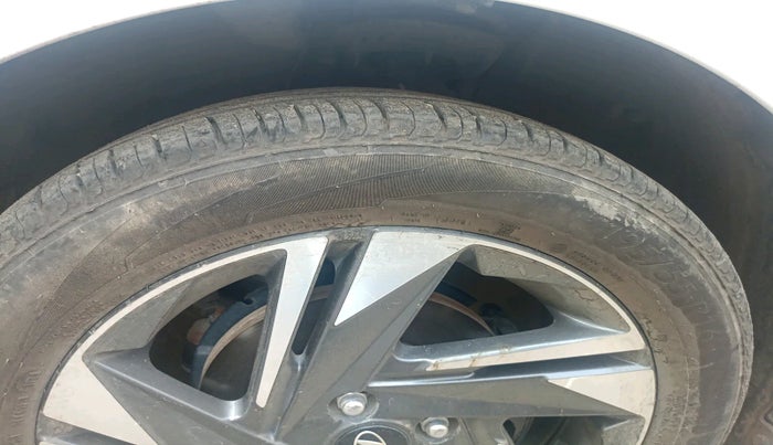 2024 Hyundai NEW I20 Sportz (O) 1.2 IVT, Petrol, Automatic, 22,239 km, tyre