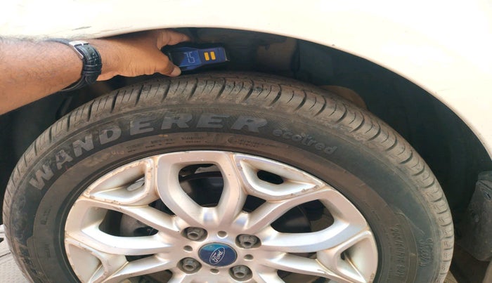 2014 Ford Ecosport TITANIUM 1.5L DIESEL, Diesel, Manual, 2,67,493 km, tyre