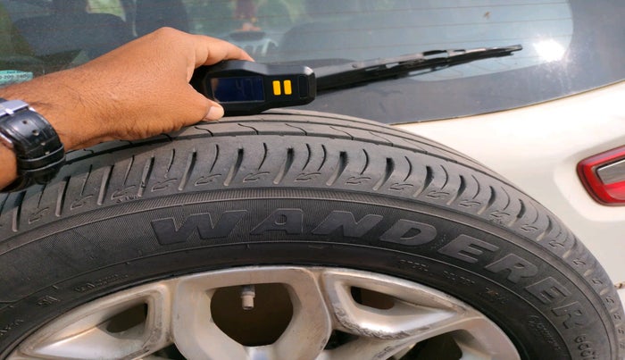 2014 Ford Ecosport TITANIUM 1.5L DIESEL, Diesel, Manual, 2,67,493 km, tyre