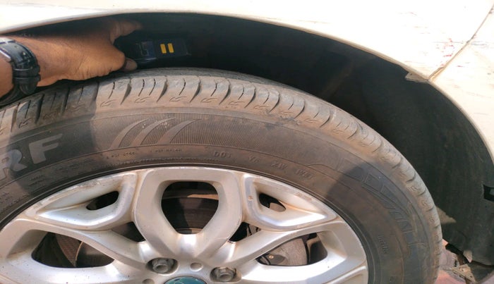 2014 Ford Ecosport TITANIUM 1.5L DIESEL, Diesel, Manual, 2,67,493 km, tyre