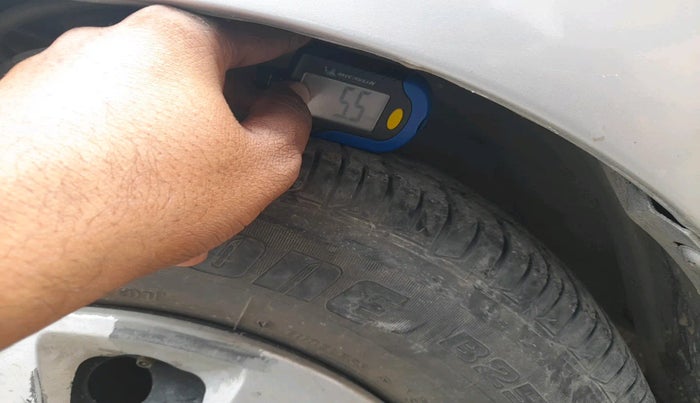 2012 Hyundai i10 MAGNA 1.2, Petrol, Manual, 46,219 km, tyre