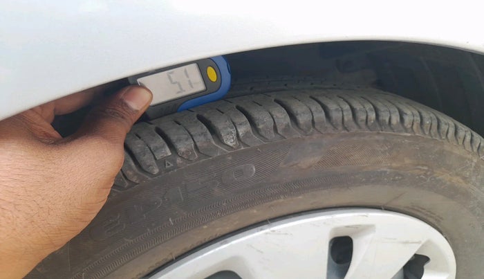 2012 Hyundai i10 MAGNA 1.2, Petrol, Manual, 46,219 km, tyre