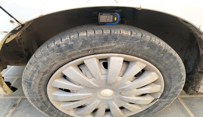 2015 Maruti Alto K10 LXI CNG, Petrol, Manual, 1,96,934 km, tyre