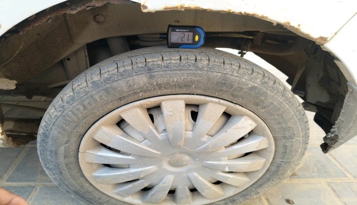 2015 Maruti Alto K10 LXI CNG, Petrol, Manual, 1,96,934 km, tyre