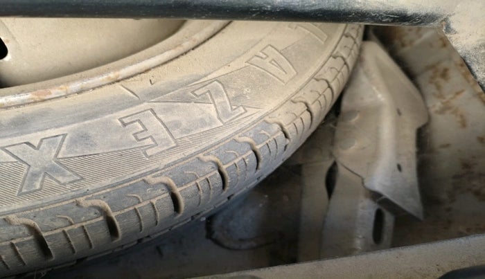 2015 Maruti Alto K10 LXI CNG, Petrol, Manual, 1,96,934 km, tyre