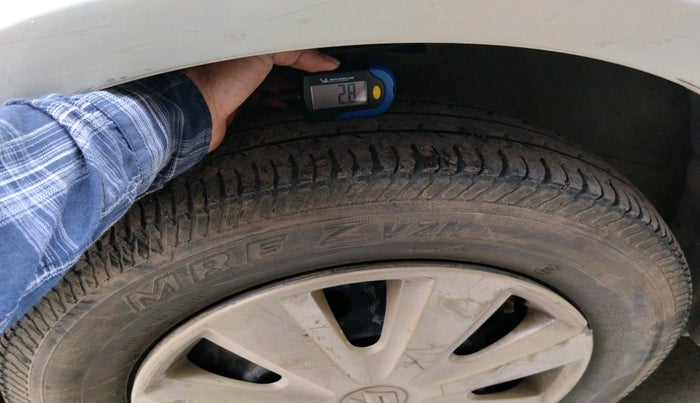 2010 Maruti Swift Dzire VXI, Petrol, Manual, 71,506 km, tyre