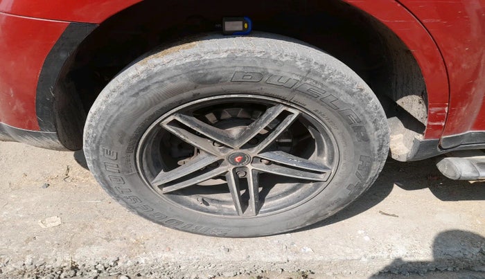 2013 Mahindra XUV500 W8, Diesel, Manual, 96,253 km, tyre