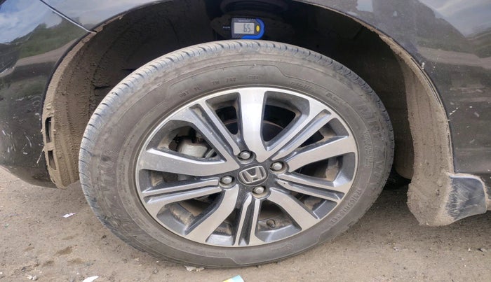 2024 Honda Amaze 1.2L I-VTEC VX CVT, Petrol, Automatic, 2,514 km, tyre